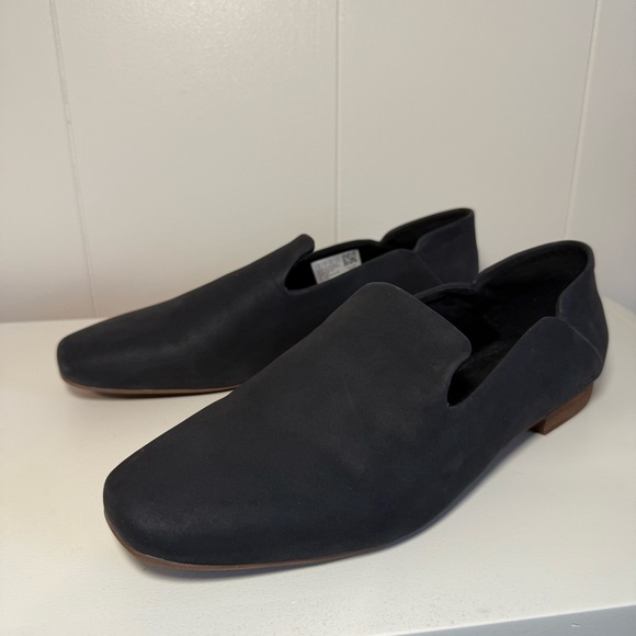 Toms Shoes - Woman’s Black Leather Loafer Tom’s Size 10